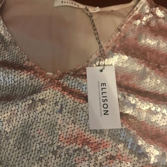 Ellison rose Gold Sequin‎ Short Sleeve V-Neck Dress  Knee-length elegant look - Picture 4 of 5